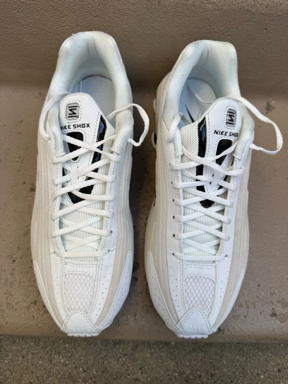Nike Shox R4 Sneaker Women’s